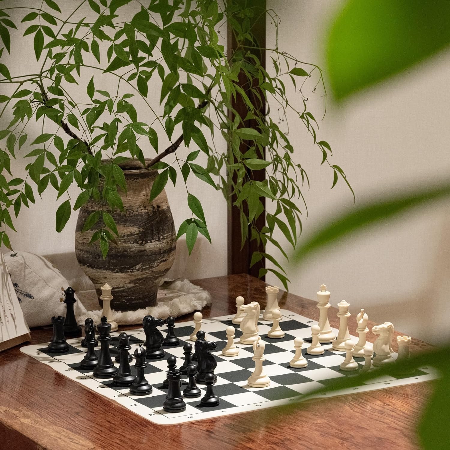 Tournament Chess Set with 20 Inch Roll Up Board and Weighted Pieces: image 5